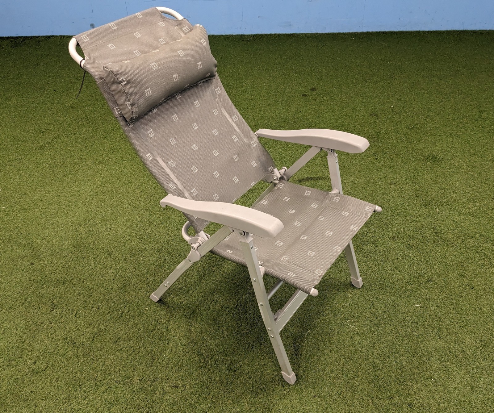 Luxury Highback Reclining Camp Chair