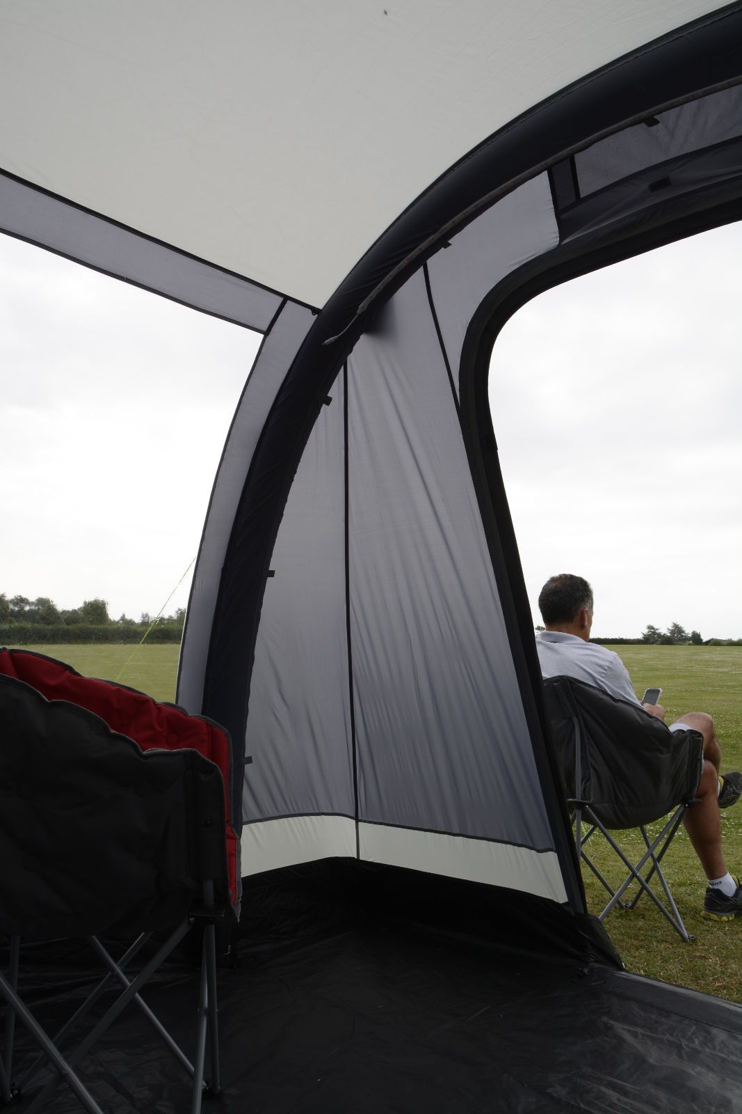 Kampa Travel Pod Trip AIR Drive Away Awning