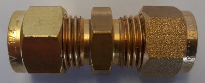 Gas Pipe Straight Coupling - 5/16" to 1/4"