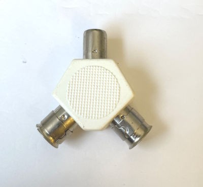 W4 2-Way Coaxial Y Splitter