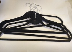 Black Velvet Hangers x5