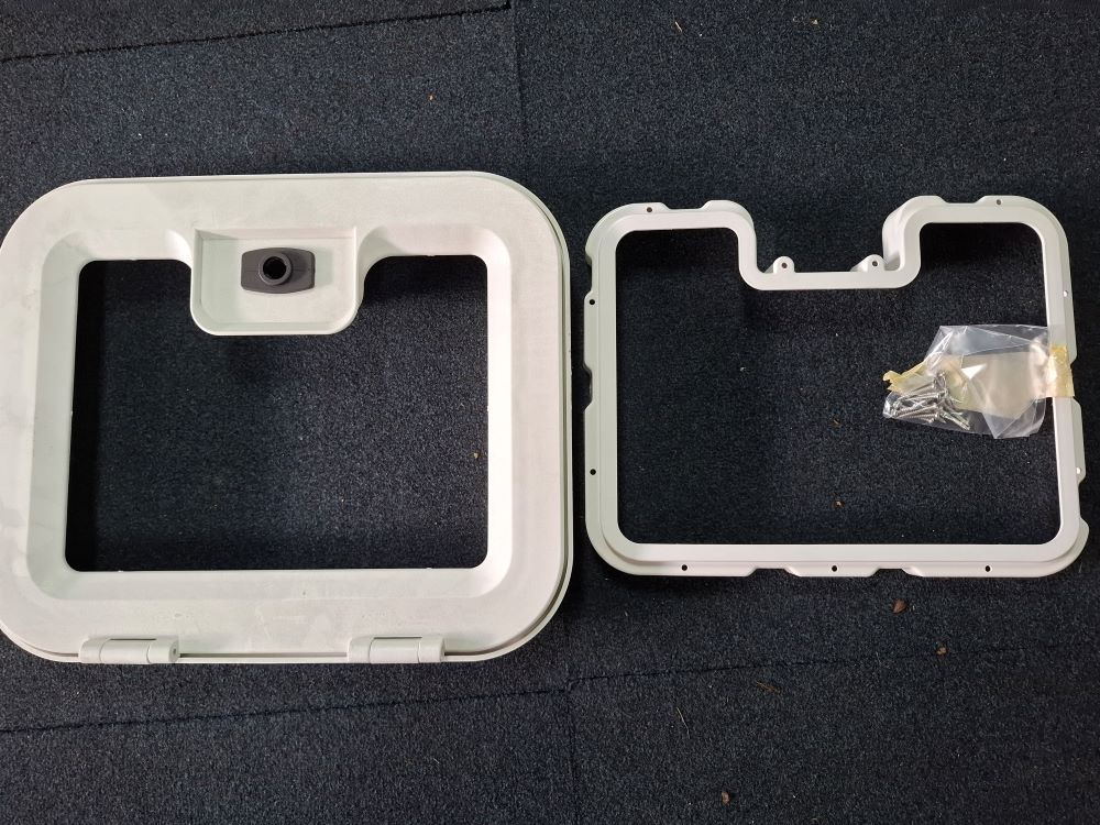 Pennine 12vt battery door and surround