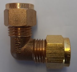 Gas Pipe Elbow Coupling - 5/16" to 1/4"