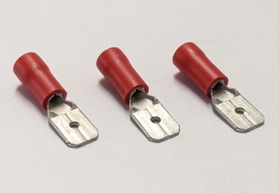 W4 Insulated Male Spade Terminal - 6.3mm Red (Pack 3)