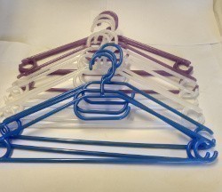 Set of 10 Plastic Coat Hangers